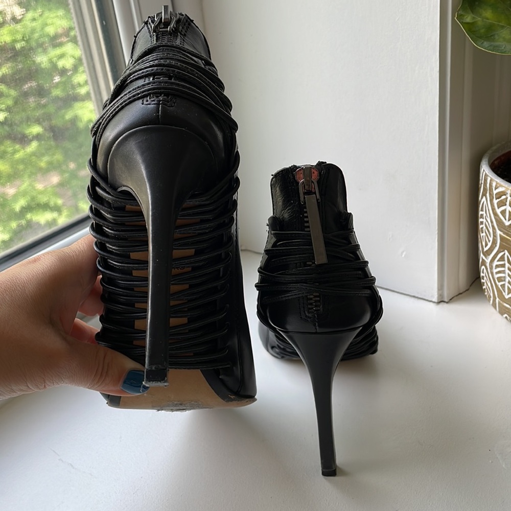 Black heals - Picture 6 of 7